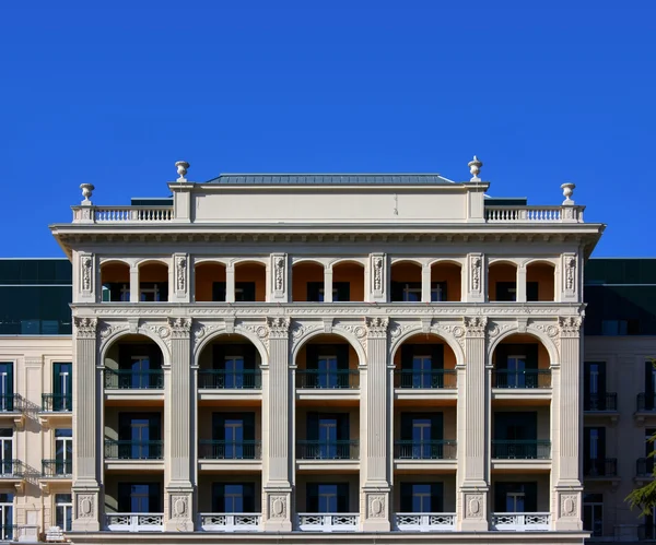 Neoklasycznej fasady — Zdjęcie stockowe