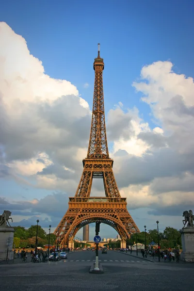 Eiffel tower at sunset — Stock Photo, Image