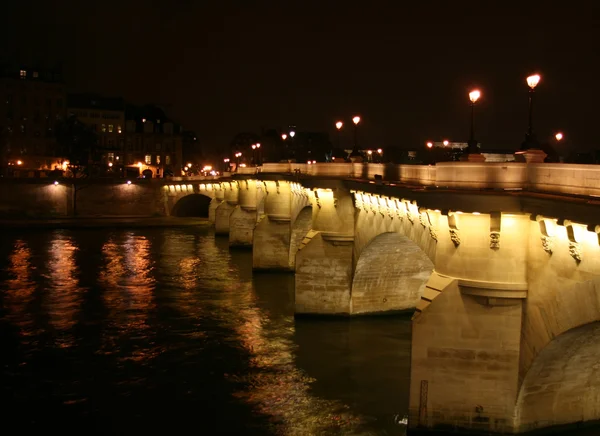 Pont Neuf por la noche — Foto de Stock