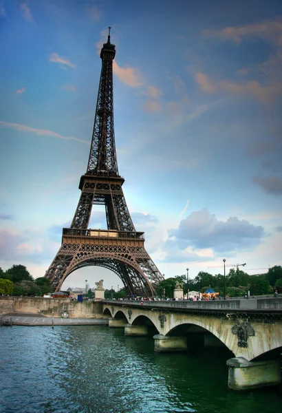 Torre Eiffel e fiume Senna — Foto Stock