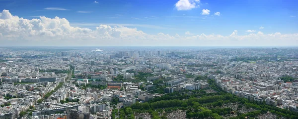 Oost Parijs luchtfoto cloudscape panorama — Stockfoto