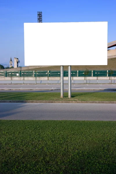 Prázdné billboard vertikální — Stock fotografie