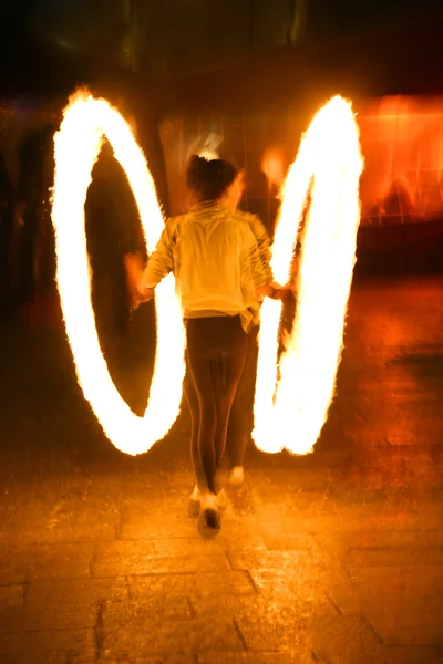 Brand jonglör — Stockfoto
