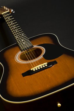 akustik gitar