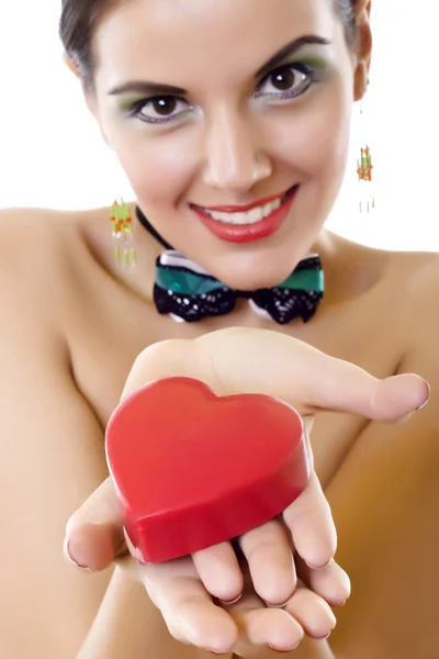 Žena držící červená srdce — Stock fotografie