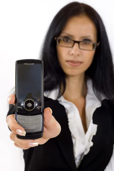 Ділова жінка показує свій телефон — стокове фото