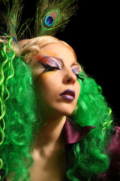 緑色の髪のファッション女の子孔雀 — ストック写真