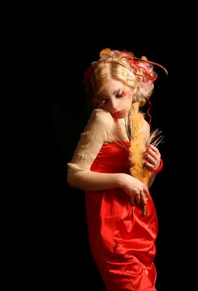 Mladá dívka panenku — Stock fotografie