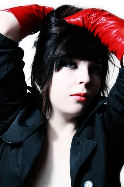 Chica de moda en guantes rojos — Foto de Stock