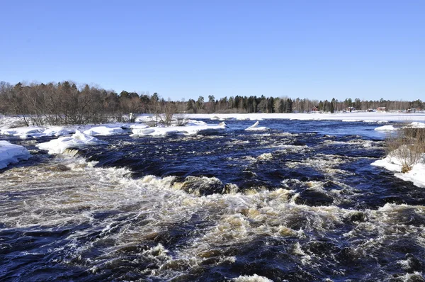 Річка в зимовий період — стокове фото