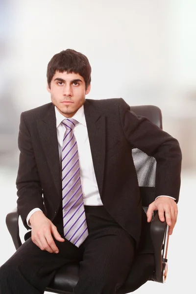 Portret van een succesvolle zakenman — Stockfoto