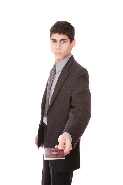 Un uomo d'affari in giacca e cravatta ha il passaporto — Foto Stock