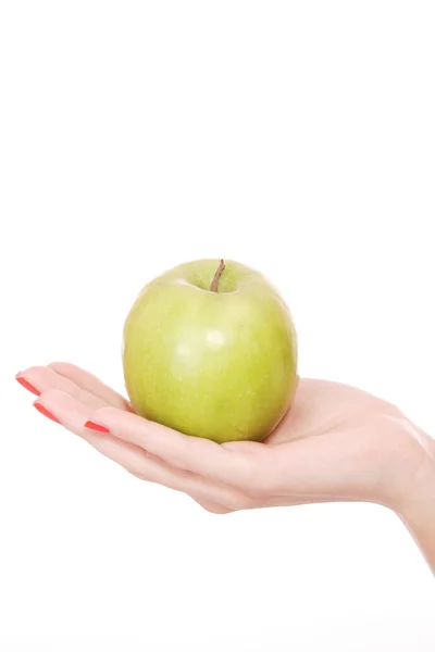 Manzana verde fresca en mano —  Fotos de Stock