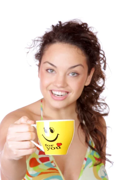 Mujer joven con una taza — Foto de Stock