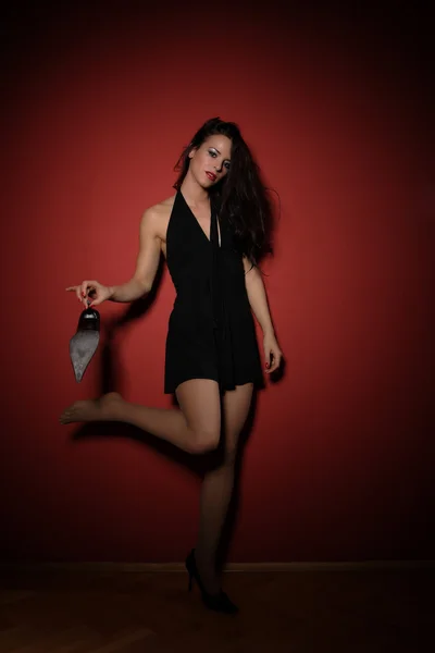 Kısa elbiseli seksi kadın — Stok fotoğraf