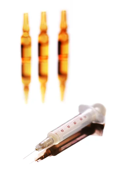 Medische ampullen en injectie — Stockfoto
