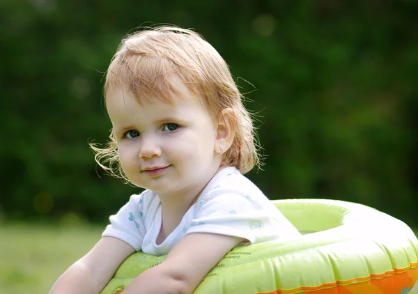 Portret van een mooi kind — Stockfoto