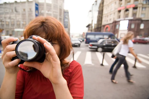Meisje met een camera — Stockfoto