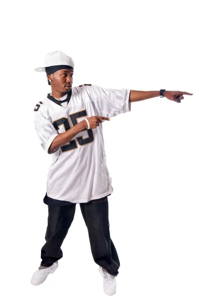 Крутой хип-хоп молодой человек в белом — стоковое фото