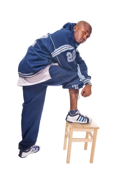 Beyaz zemin üzerinde serin hip-hop delikanlı — Stok fotoğraf