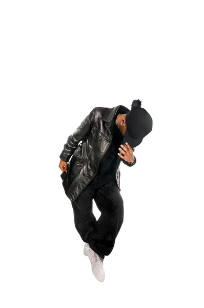 Fajne hip-hop młody mężczyzna na białym tle — Zdjęcie stockowe