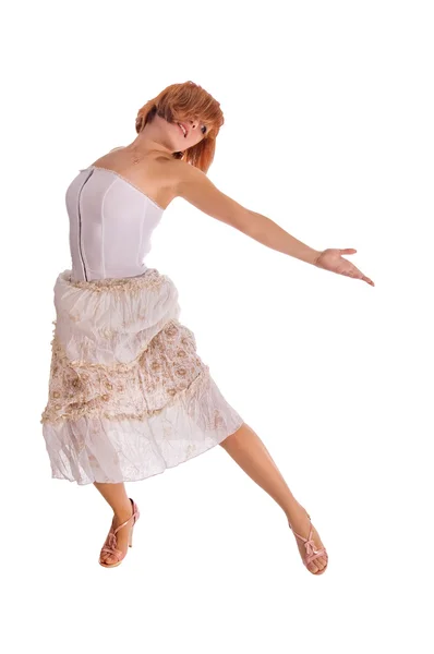 Κόκκινα μαλλιά χορεύτρια σε λευκό — Φωτογραφία Αρχείου