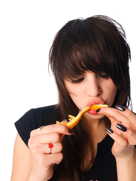 Κορίτσι τρώει πορτοκαλί — Φωτογραφία Αρχείου