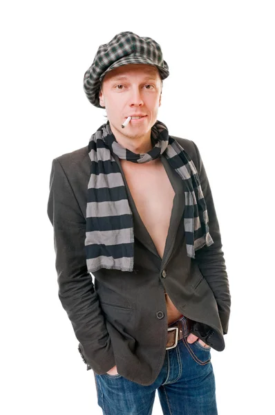 Stilvoller junger Mann mit Zigarette — Stockfoto