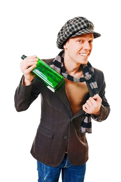 Młody człowiek z zielone butelki — Zdjęcie stockowe