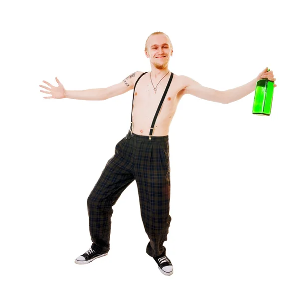 Jeune homme avec bouteille verte — Photo