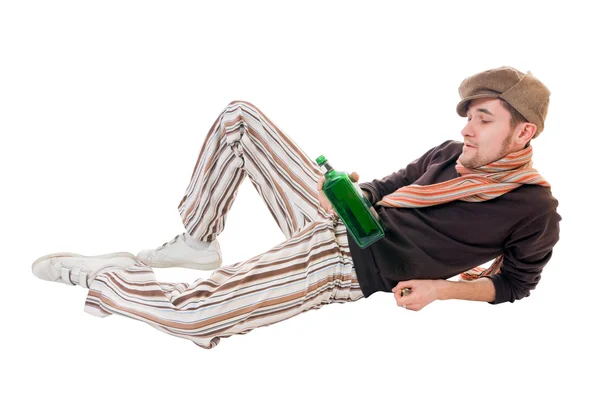 Mladý muž s Zelená láhev — Stock fotografie