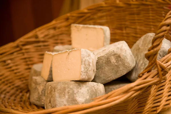 Peynir sepeti — Stok fotoğraf