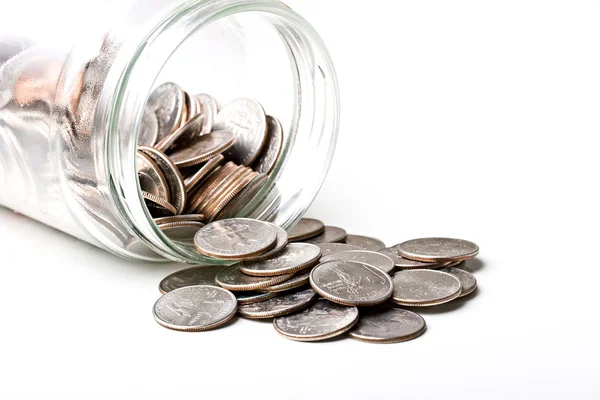 Кварталы 25 центов меняют монеты изолированы — стоковое фото