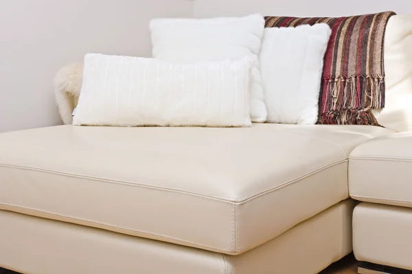 现代真皮沙发沙发家具 — 图库照片