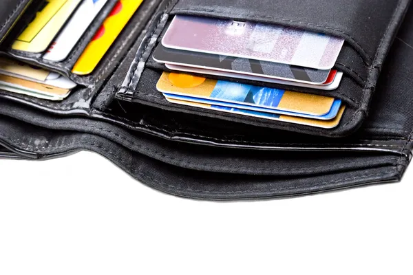 Чёрный кожаный бумажник с кредитками — стоковое фото