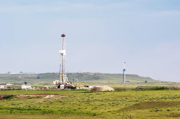 Perfuração do campo de petróleo — Fotografia de Stock