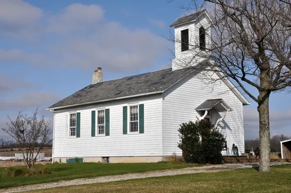 Igreja branca do país — Fotografia de Stock