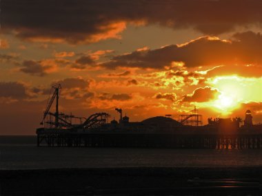 Brighton pier günbatımı