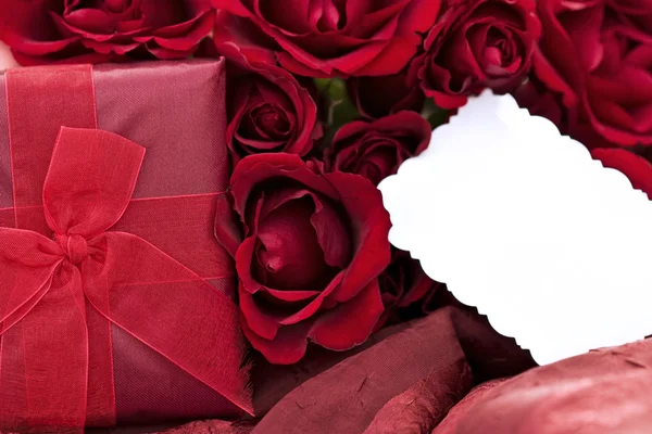 Roses and Blank Card — Stock Photo, Image