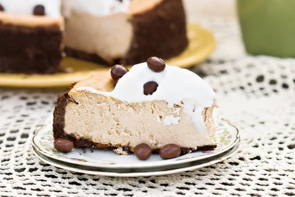 Cheesecake med choklad kaffebönor — Stockfoto