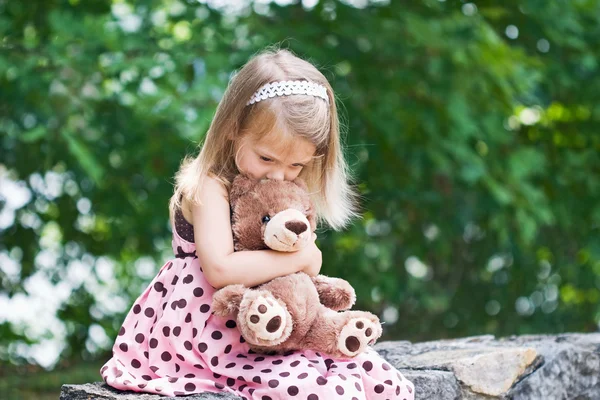 Çocuk oyuncak kisses — Stok fotoğraf