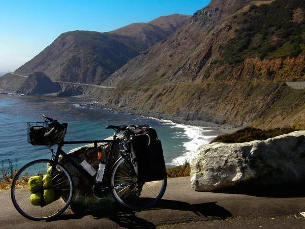 Bicicletta sulla costa del Pacifico — Foto Stock