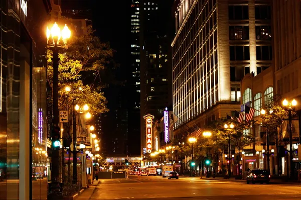 Чикаго міський пейзаж вночі — стокове фото