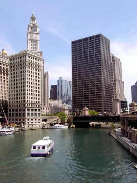 Cruise on Chicago river — Stock Photo, Image
