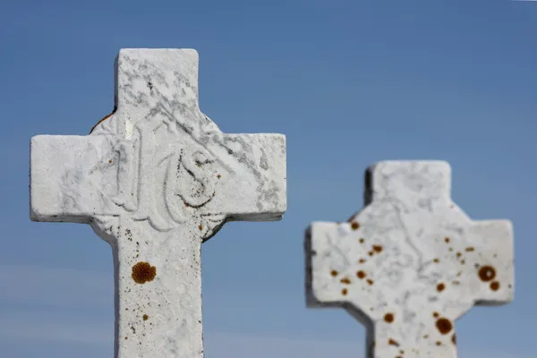 Dos cruces lápidas — Foto de Stock