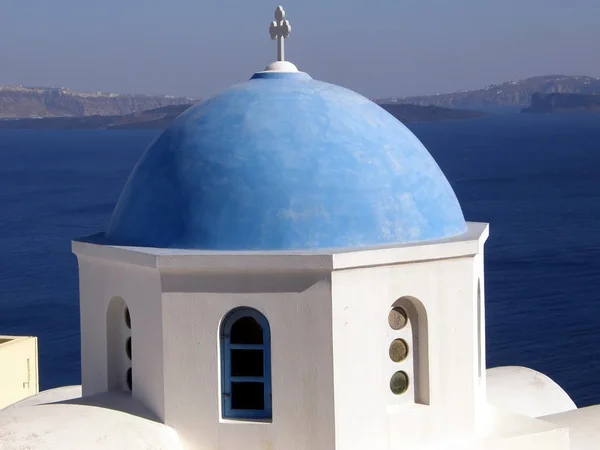 Yunanistan'da mavi kilise kubbe — Stok fotoğraf