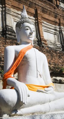 wat yai chai mongkol Tay Buda heykeli