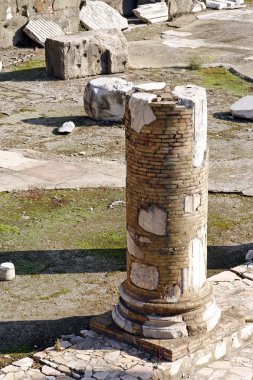 Trajan 'ın Forumu Mahvoldu