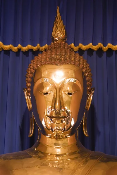 Wat Trai Mit goldenen Buddha in Bangkok, Thailand. — Stockfoto