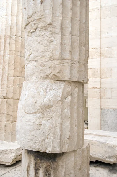 Akropolis kolom — Stockfoto